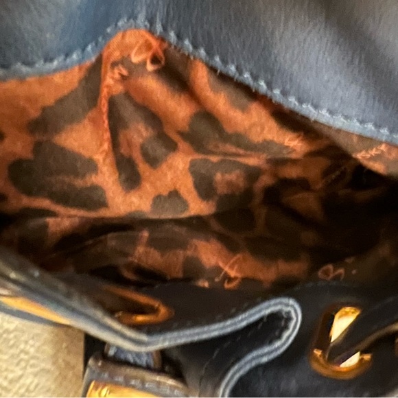 GUC   B. Makowsky Blue Leather Shoulder Bag - Picture 15 of 15